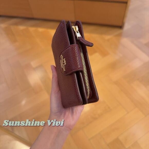 NWT Coach Medium Corner Zip Wallet CBO41 Pebble Leather Dark Wine - Picture 2 of 6